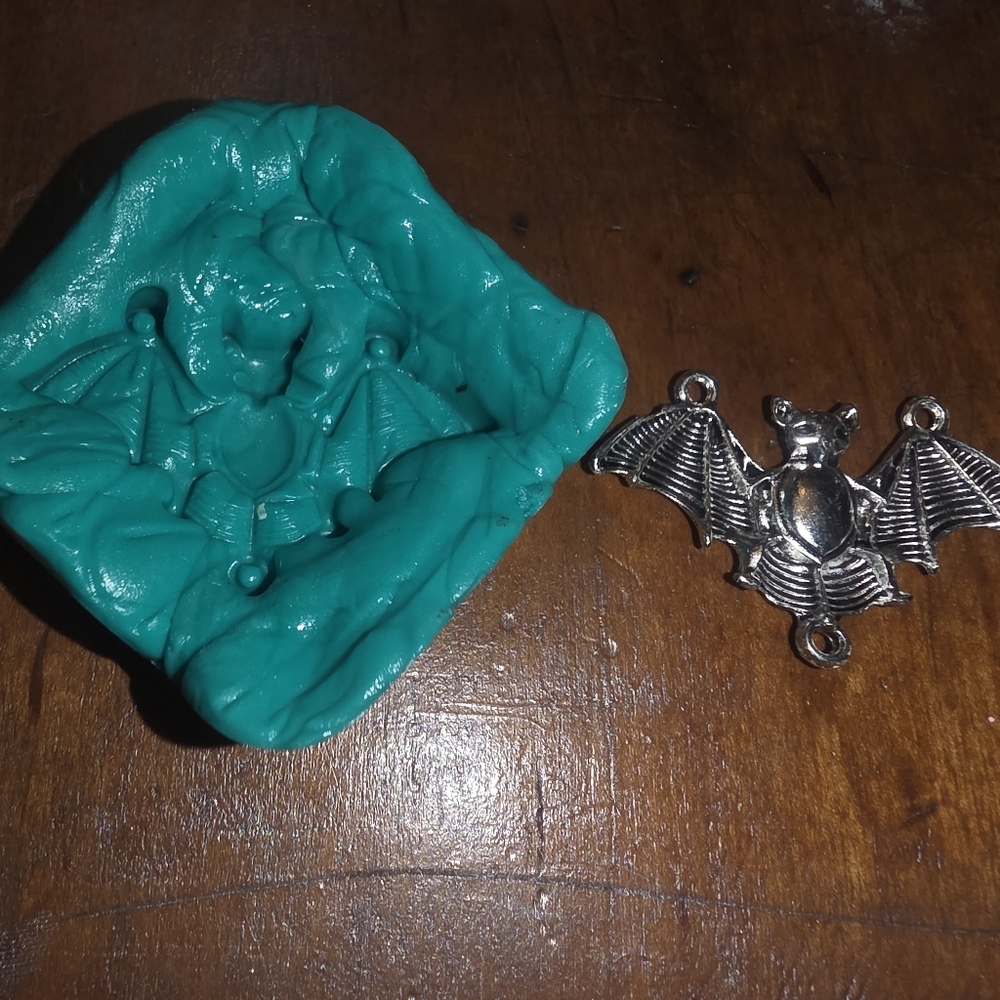 Silicone Bat Connector Jewelry Charm Epoxy Resin Or Polymer Clay Mold